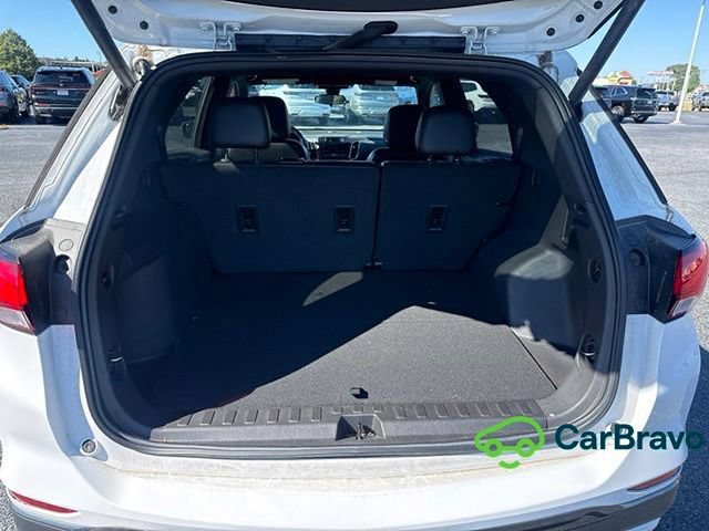Used 2022 Chevrolet Equinox RS w/ RS Leather Package FWD image 10