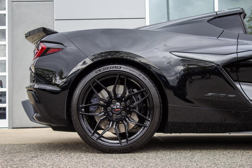 Used 2025 Chevrolet Corvette Z06 w/ Battery Protection Package image 6