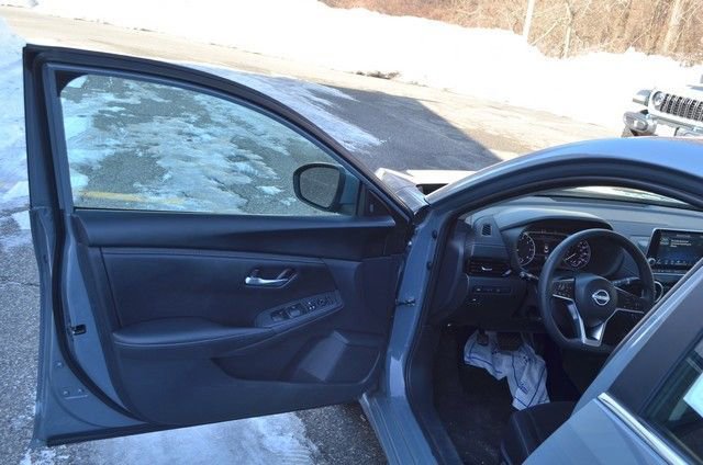 Used 2024 Nissan Sentra SV image 15
