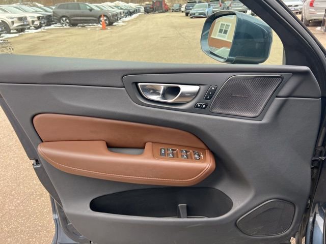 Certified 2023 Volvo XC60 T8 Plus image 24