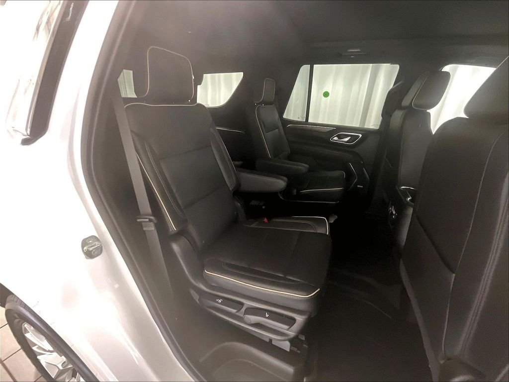 Used 2022 Chevrolet Tahoe Premier AWD/4WD image 16