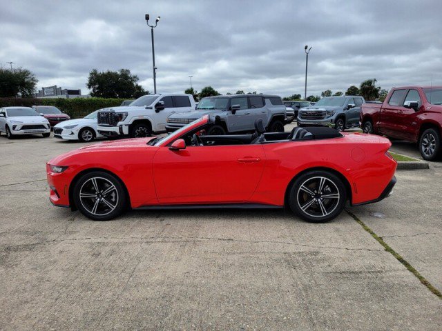 Used 2024 Ford Mustang Convertible image 29