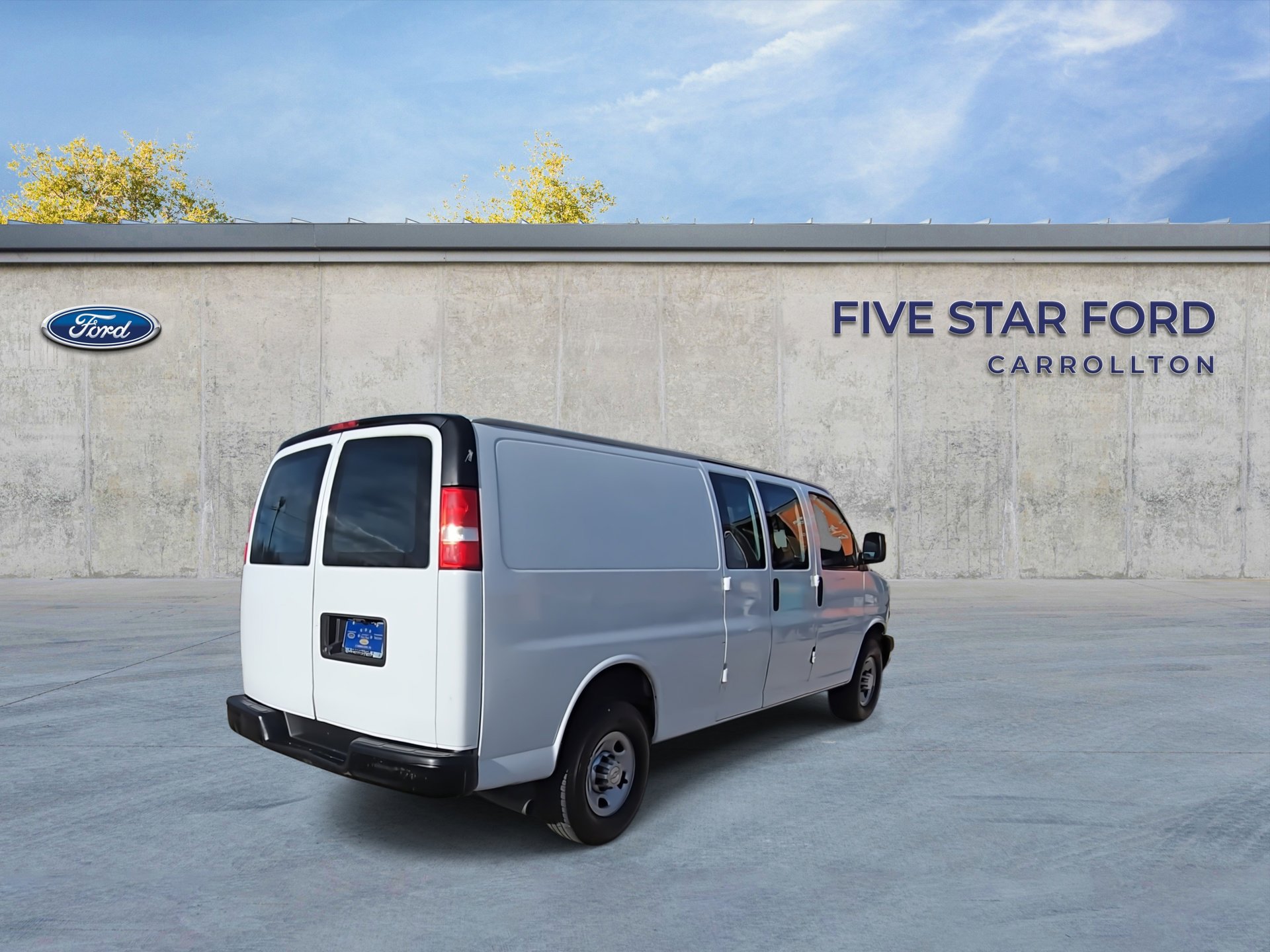 Used 2020 Chevrolet Express 2500 Extended w/ Communications Package image 8