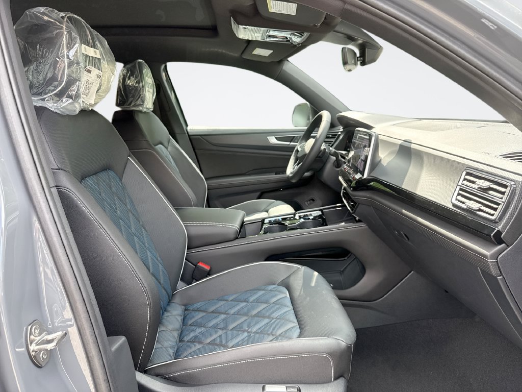 New 2026 Volkswagen Atlas Cross Sport SEL Premium R-Line AWD/4WD image 26