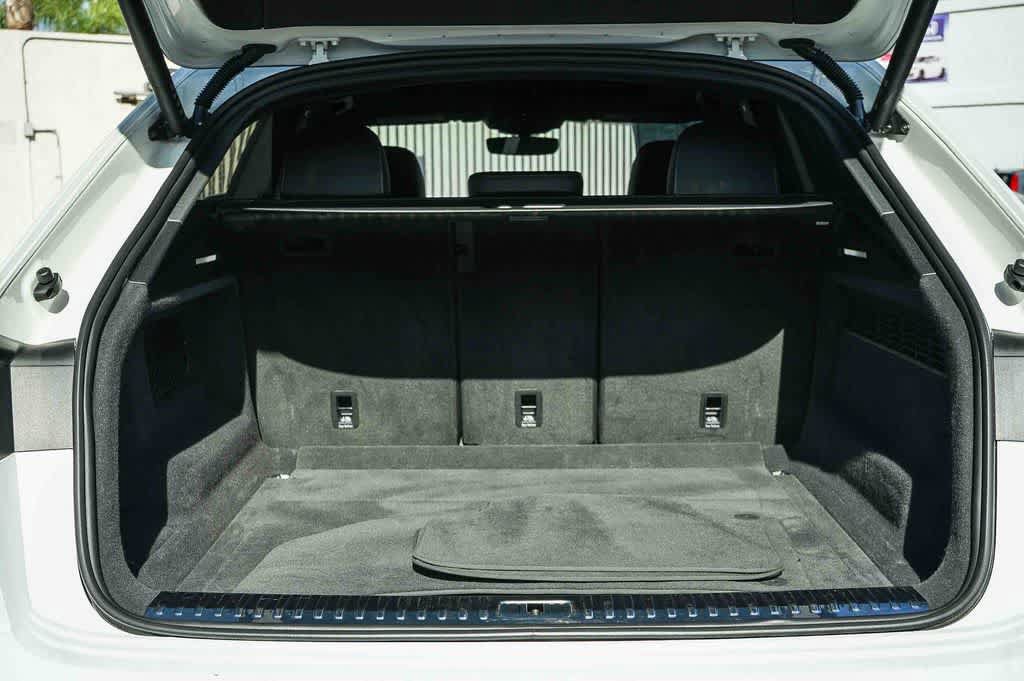 Used 2023 Audi Q8 Premium Plus w/ Premium Plus Package AWD/4WD image 27