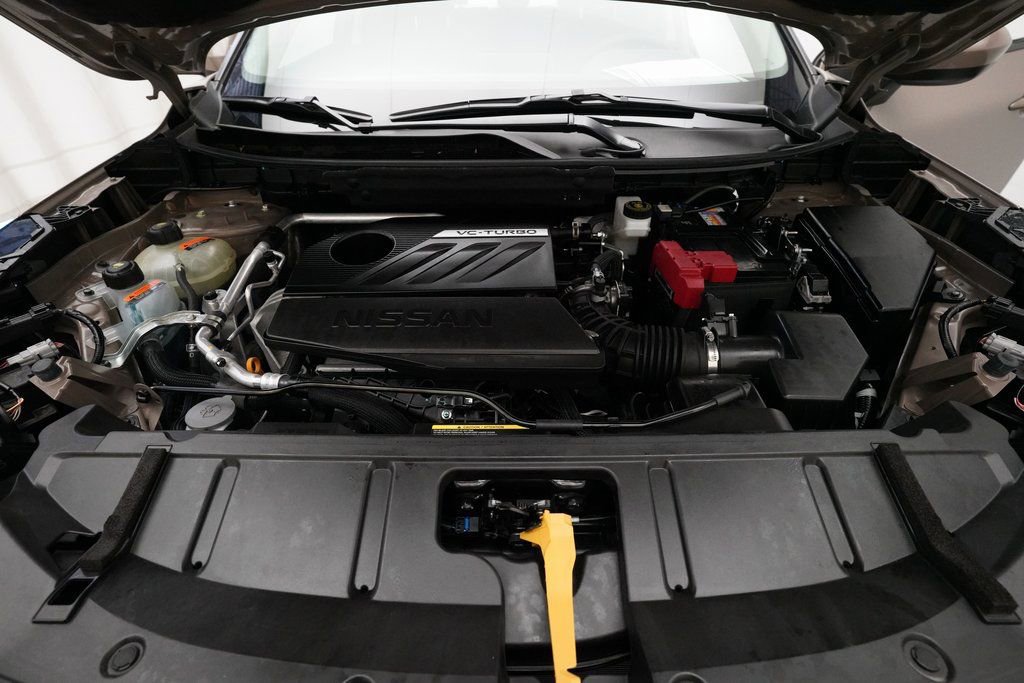 Used 2025 Nissan Rogue SV w/ SV Premium Package image 3