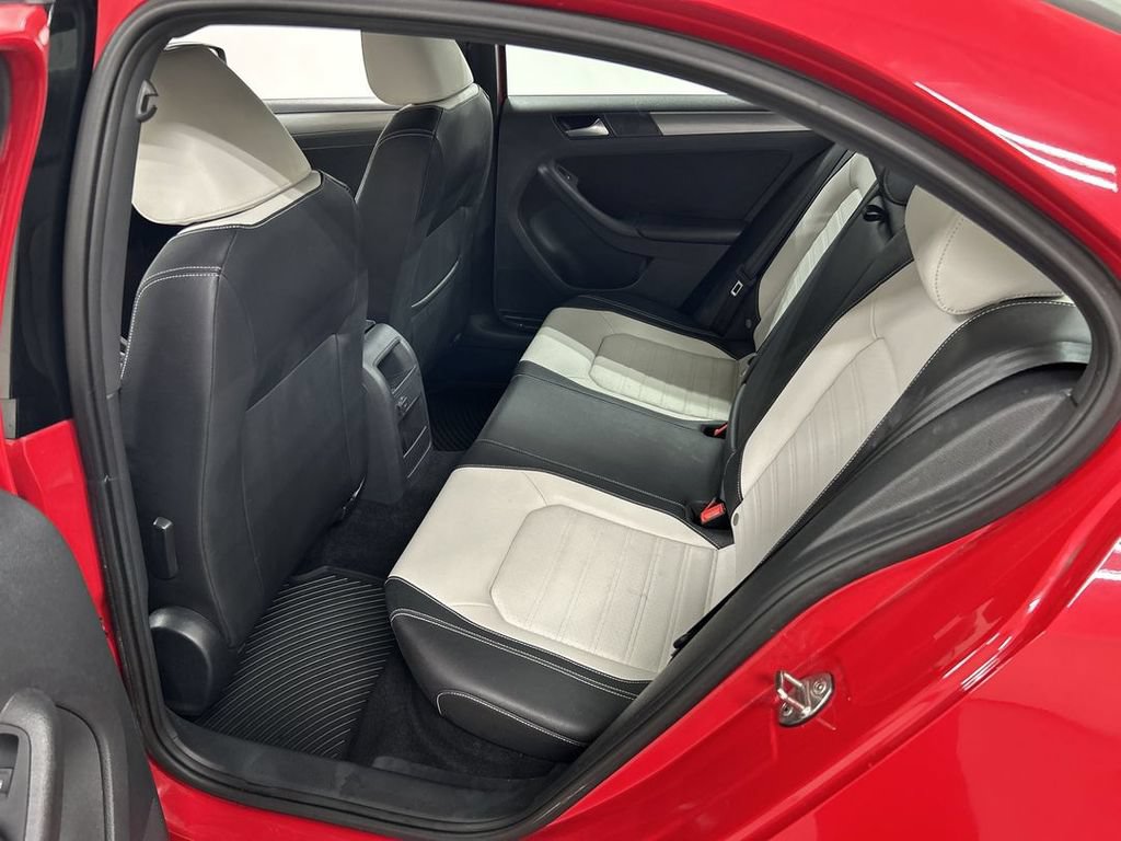 Used 2016 Volkswagen Jetta Sport FWD image 20