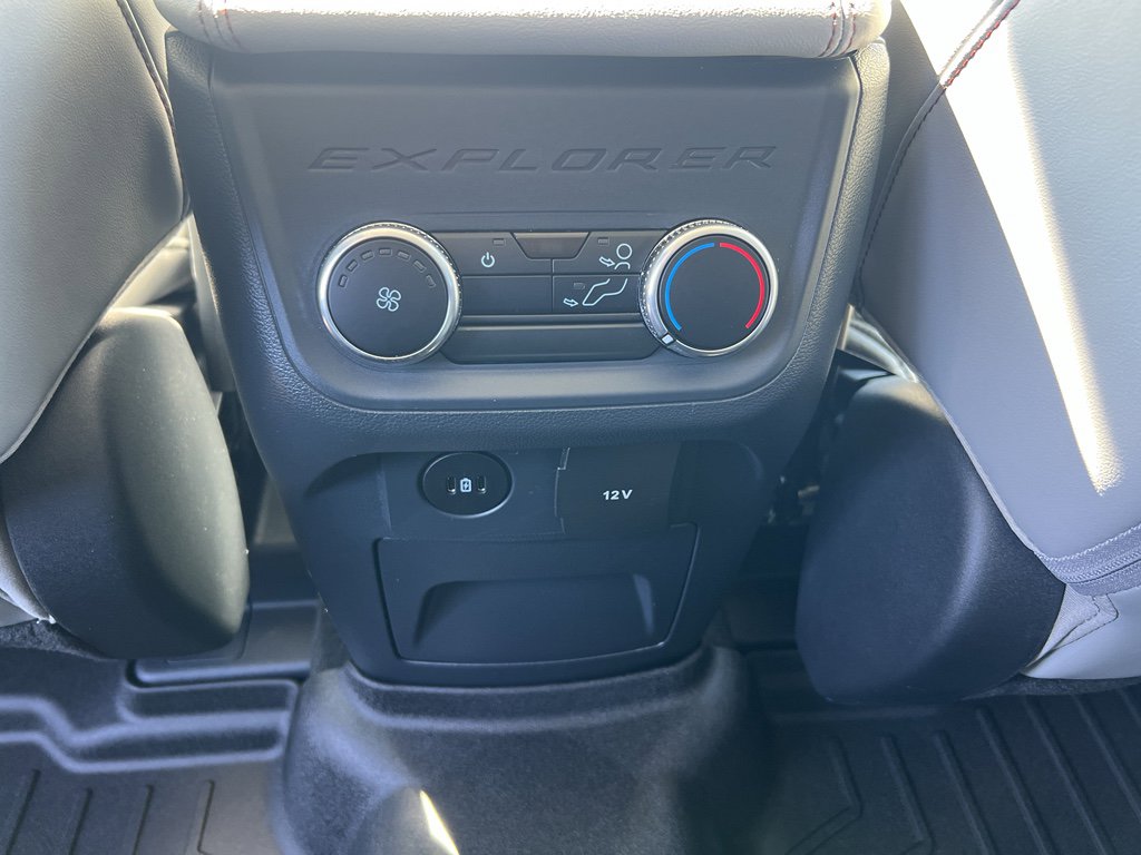 Used 2026 Ford Explorer Active w/ Active Comfort Package image 22