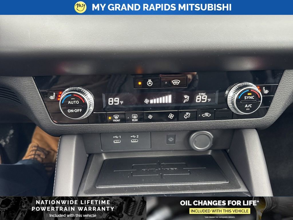 New 2026 Mitsubishi Outlander SE image 26