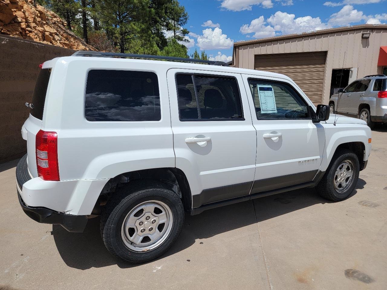 Used 2016 Jeep Patriot Sport w/ Power Value Group AWD/4WD image 5