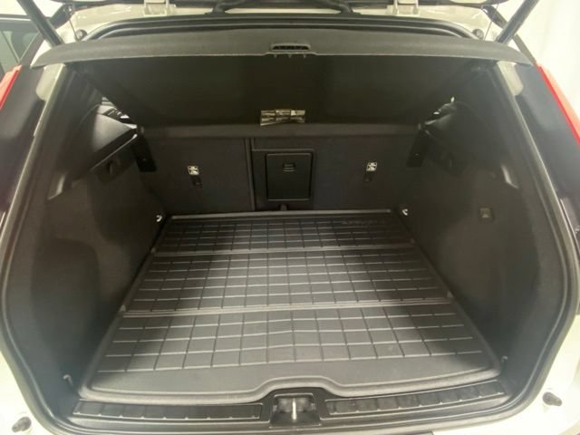 Used 2023 Volvo XC40 Recharge Ultimate w/ Protection Package Premier AWD/4WD image 9