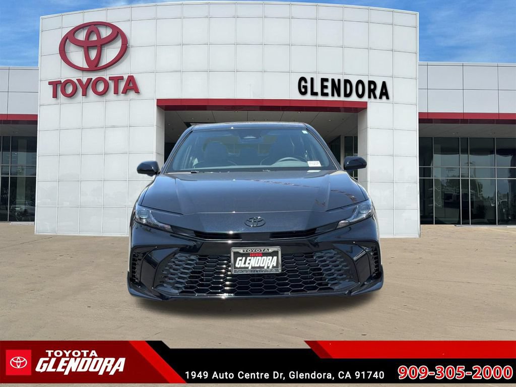 New 2026 Toyota Camry Hybrid FWD image 3