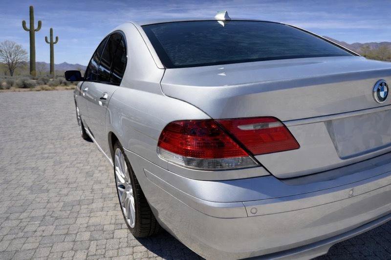 Used 2008 BMW 750i RWD image 6