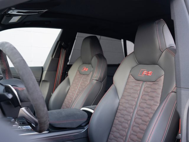 New 2025 Audi RS Q8 performance image 8