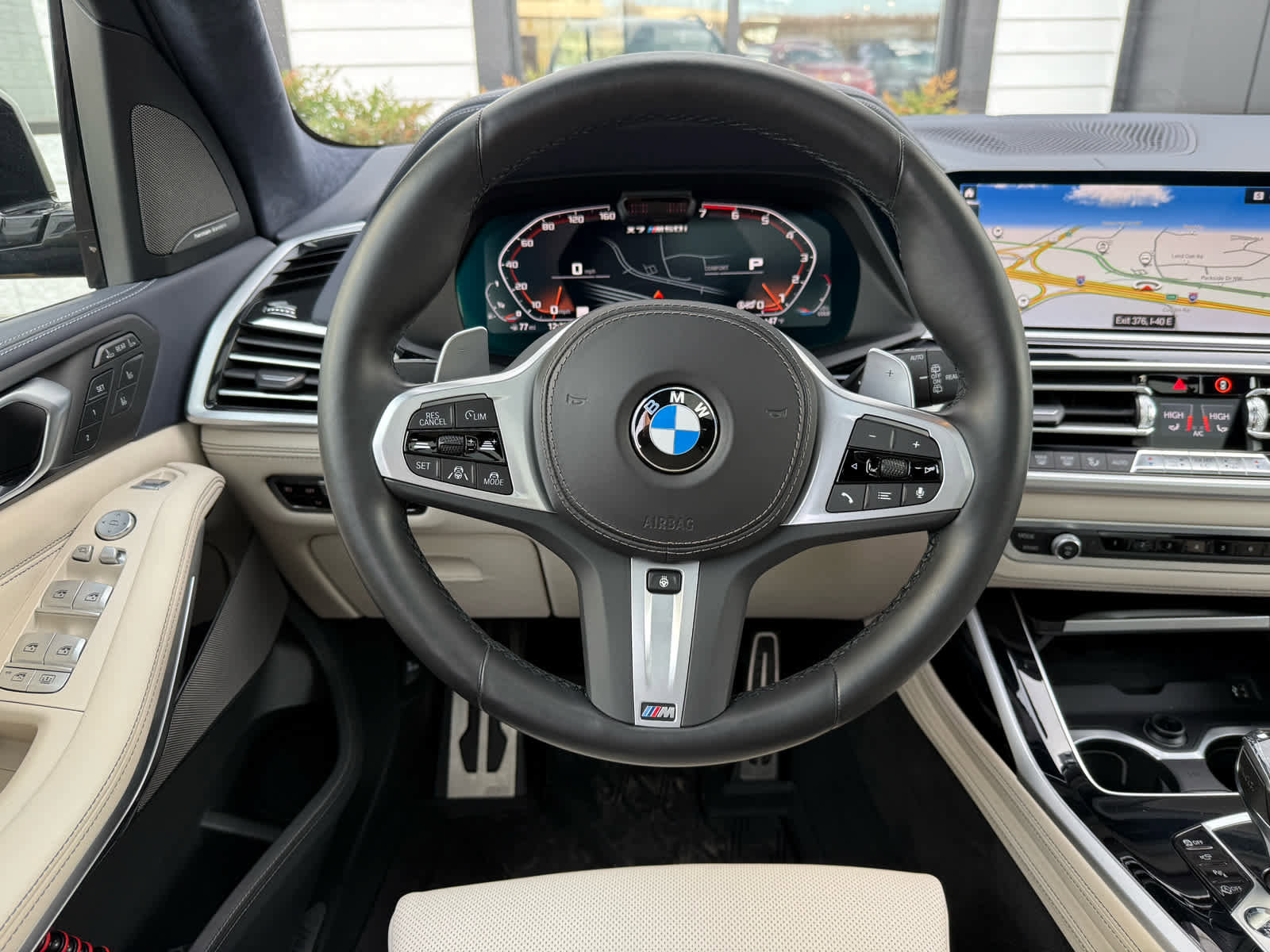 Used 2022 BMW X7 M50i image 14