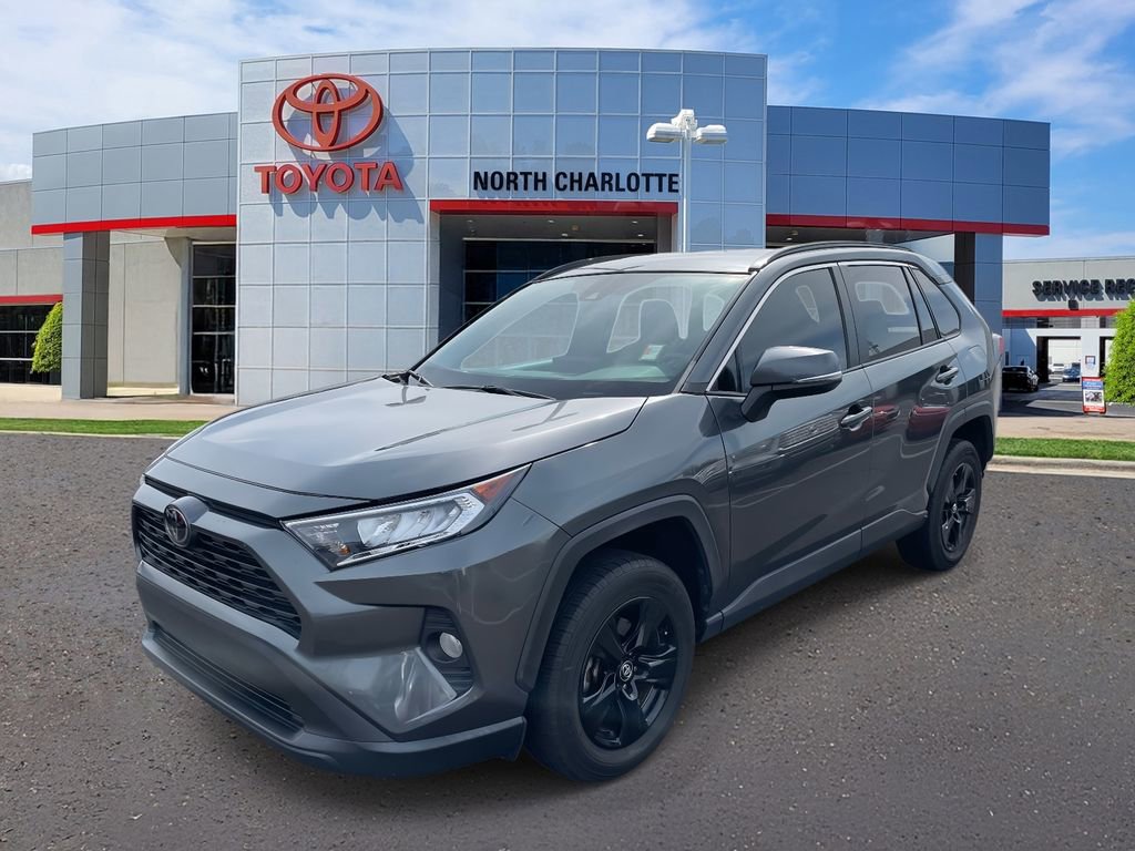 Used 2020 Toyota RAV4 XLE image 4