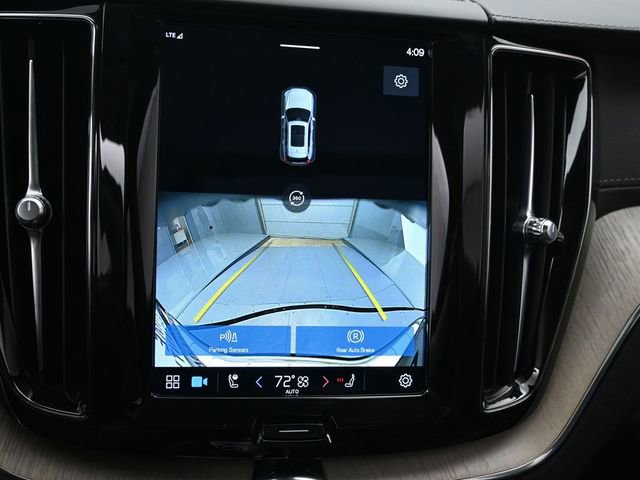 Used 2022 Volvo XC60 B5 Inscription w/ Advanced Package image 18