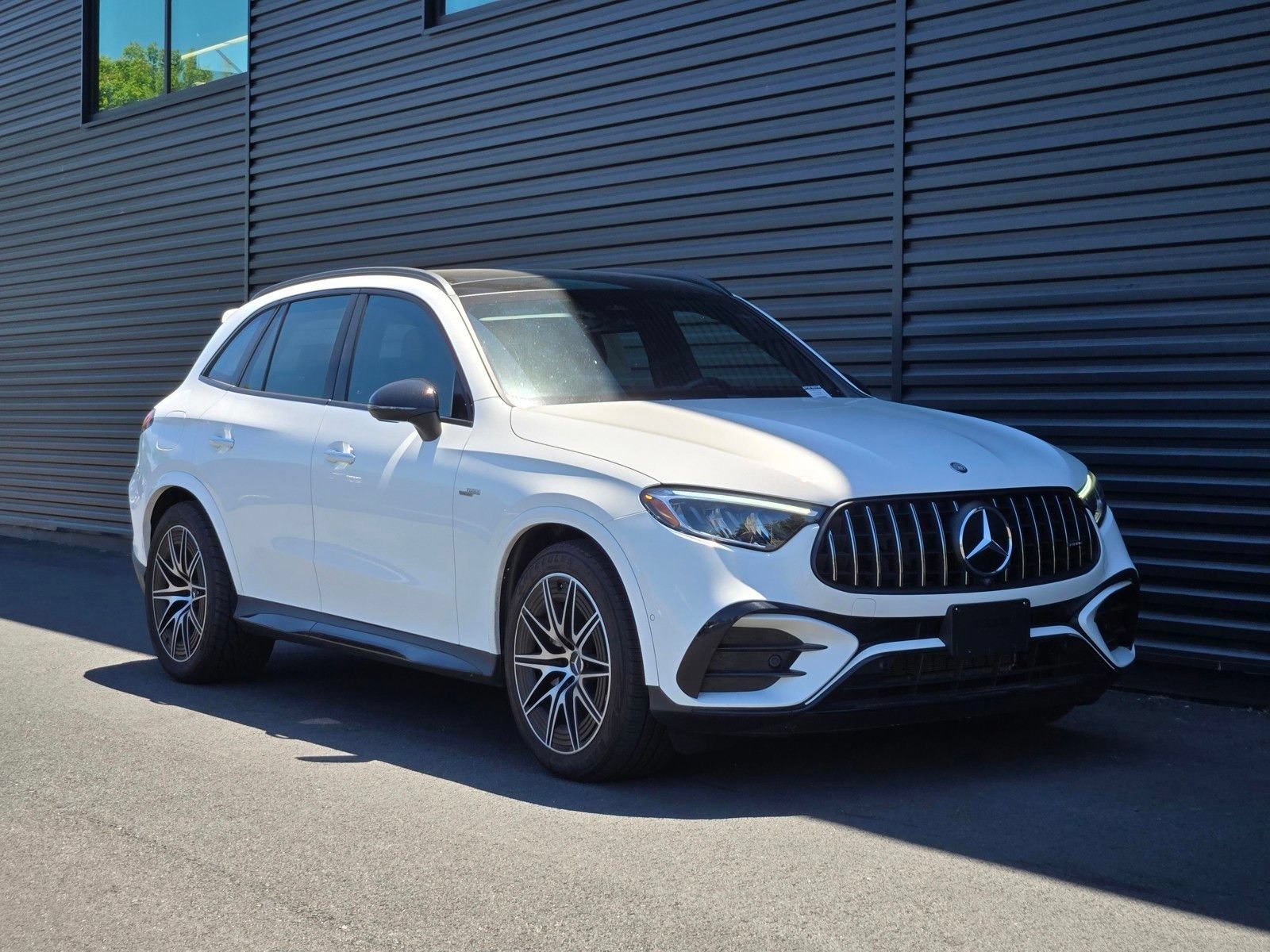 Used 2025 Mercedes-Benz GLC 43 AMG 4MATIC image 10