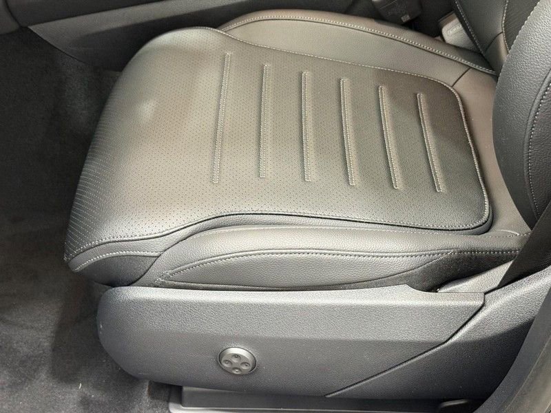 New 2026 Mercedes-Benz GLC 300 4MATIC image 16