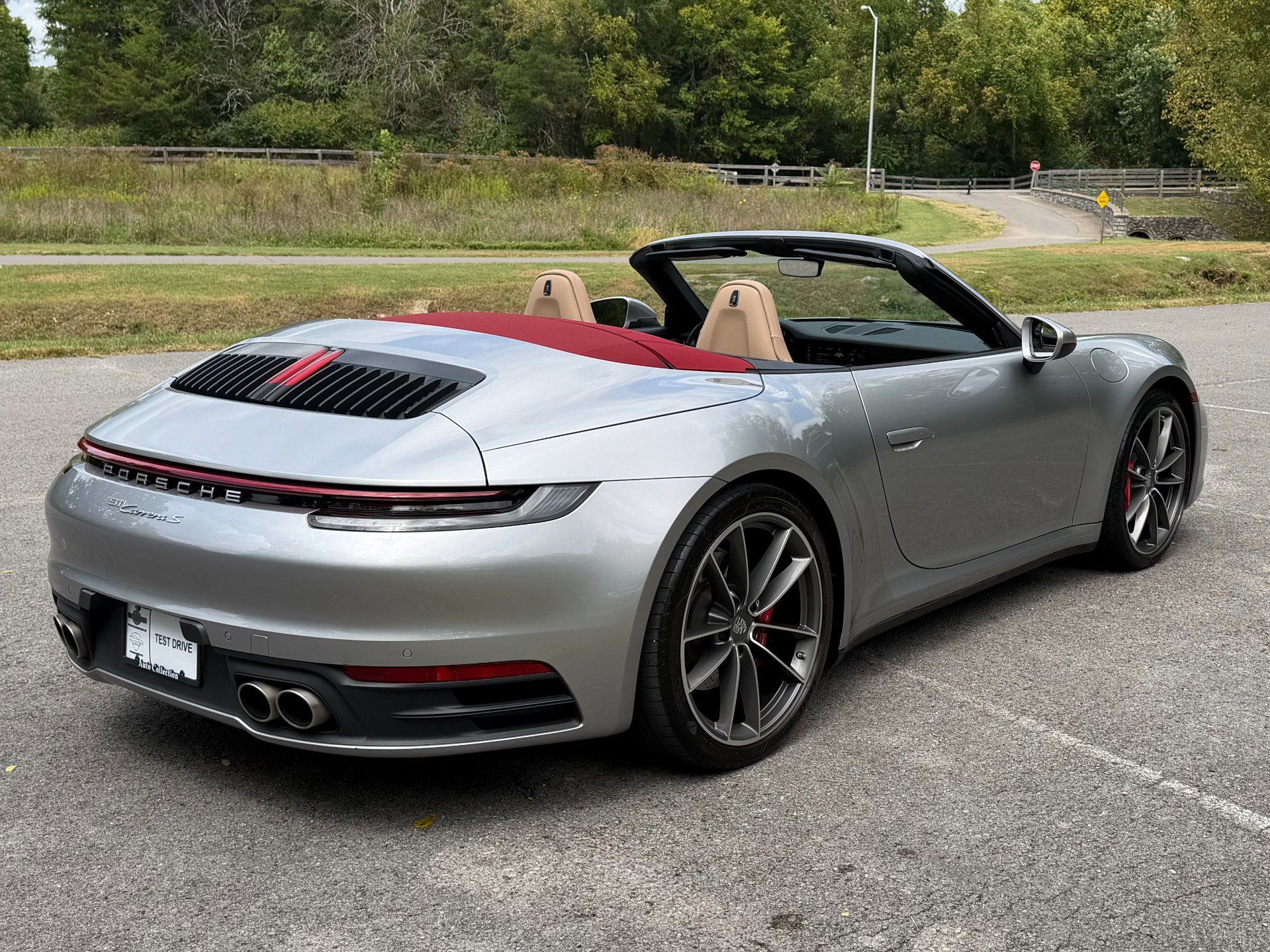 Used 2020 Porsche 911 Carrera S RWD image 3