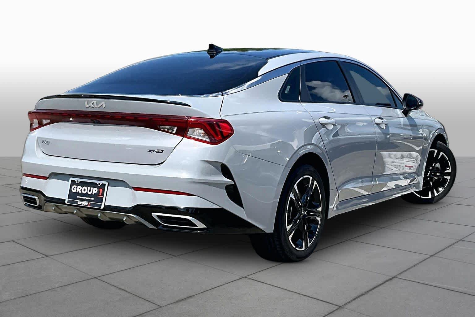 Used 2022 Kia K5 GT-Line FWD image 12