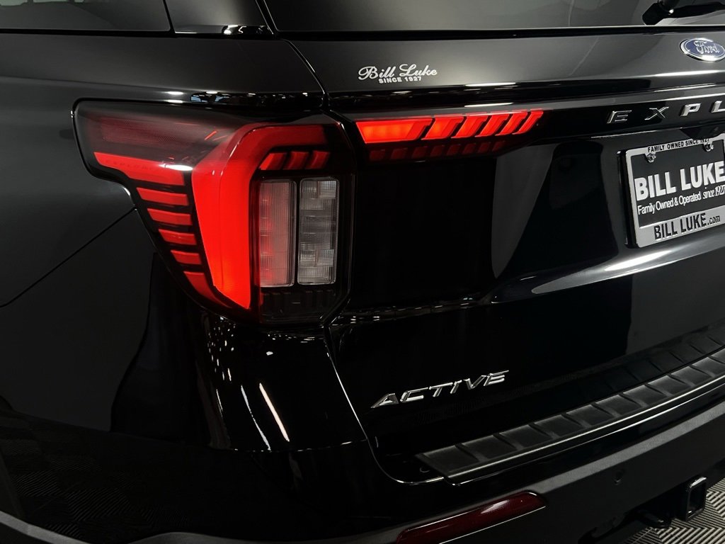 Used 2025 Ford Explorer Active image 14