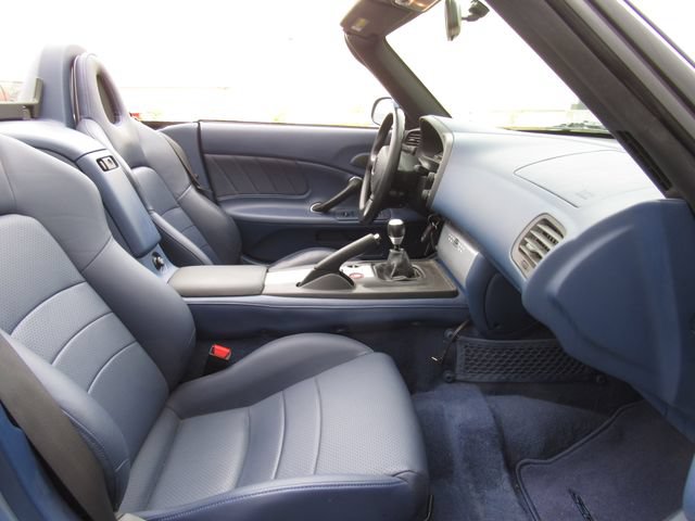 Used 2004 Honda S2000 image 12