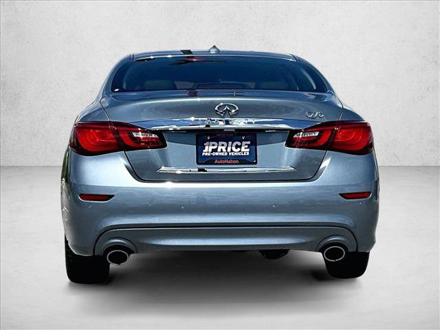 Used 2018 INFINITI Q70 Luxe RWD image 4