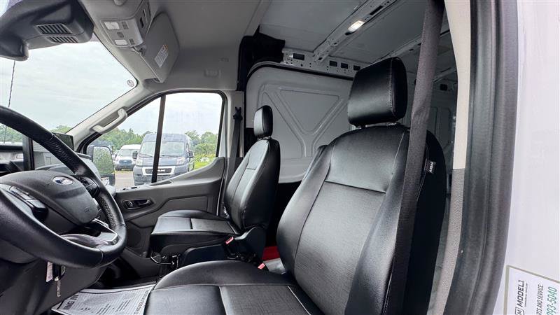 Used 2023 Ford E-Transit Medium Roof RWD image 34