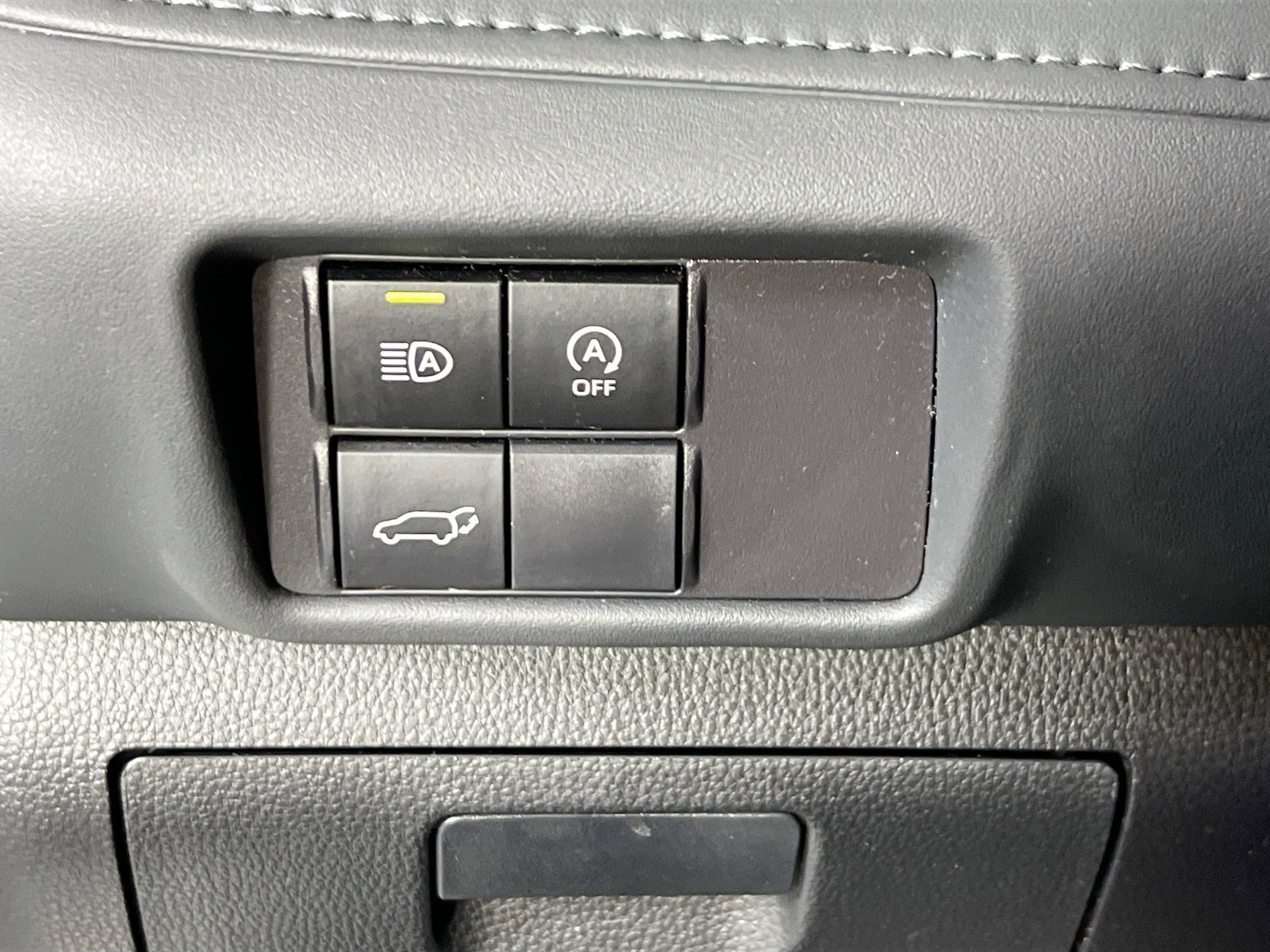 Used 2023 Toyota Highlander XLE image 10