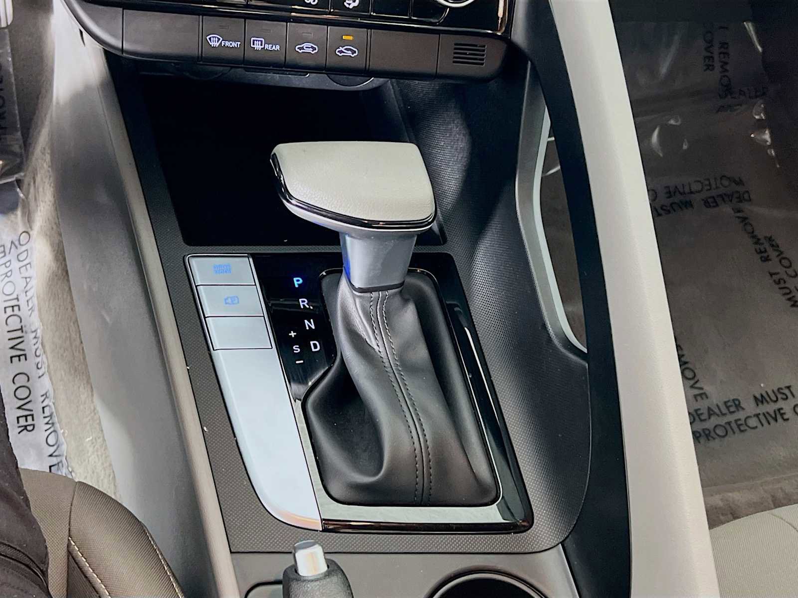 Used 2024 Hyundai Elantra SEL image 17