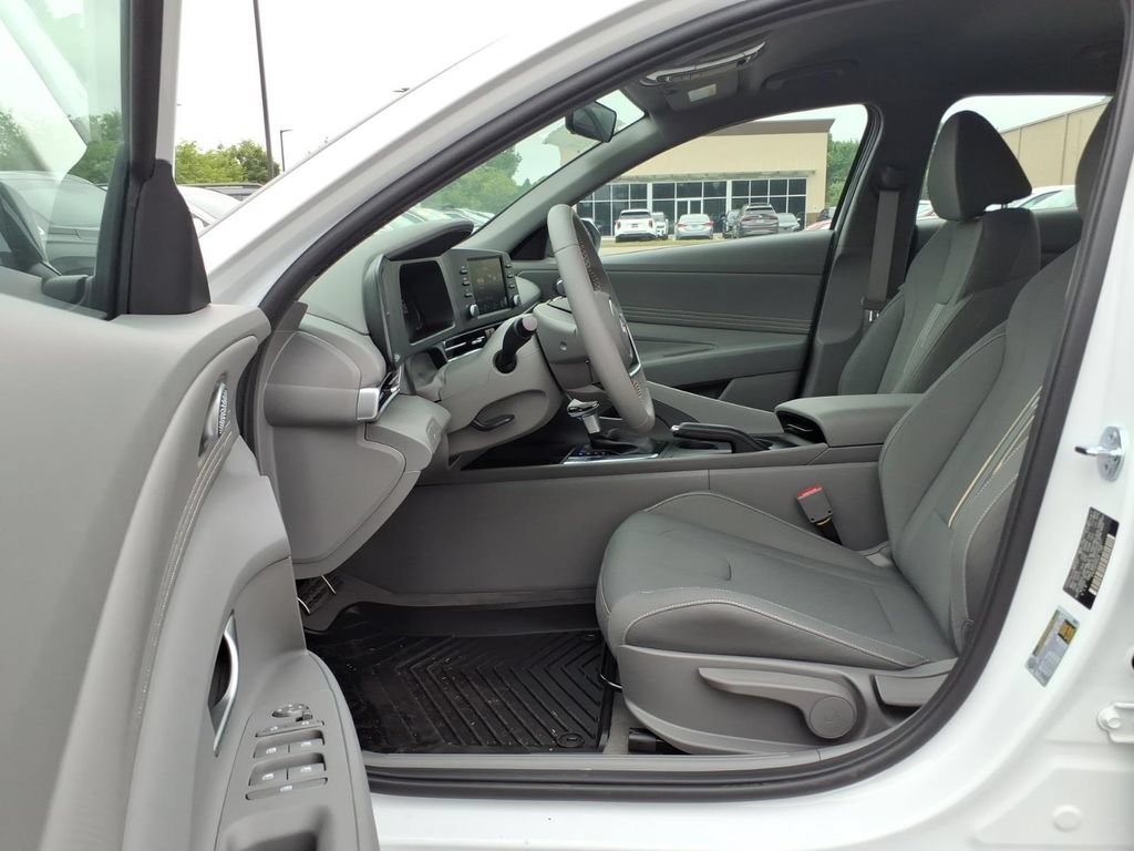 New 2026 Hyundai Elantra Sport w/ Cargo Package FWD image 14