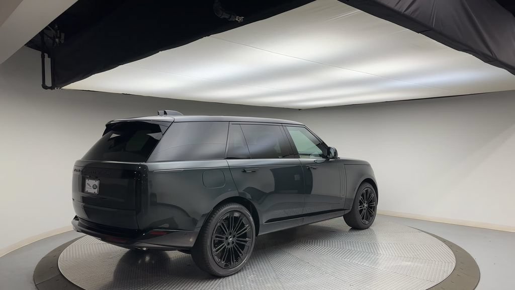 Used 2024 Land Rover Range Rover Long Wheelbase Autobiography AWD/4WD image 8