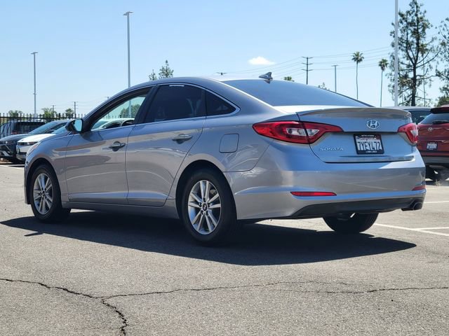 Used 2017 Hyundai Sonata SE image 3