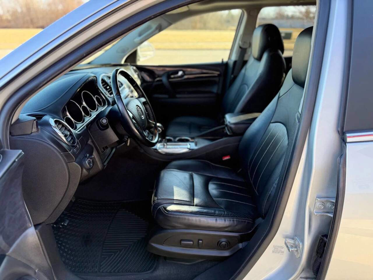 Used 2017 Buick Enclave Leather image 7