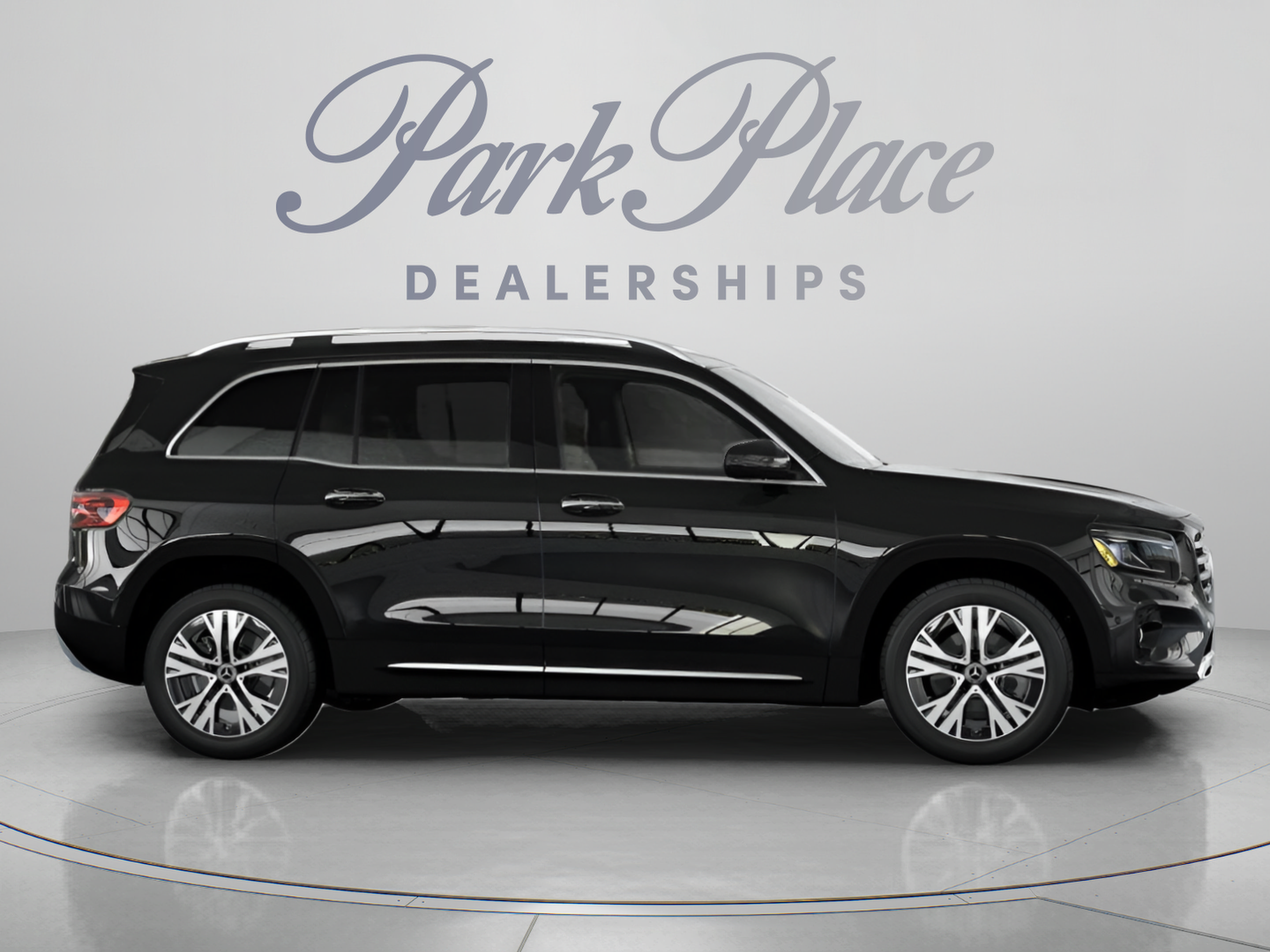 New 2025 Mercedes-Benz GLB 250 image 13
