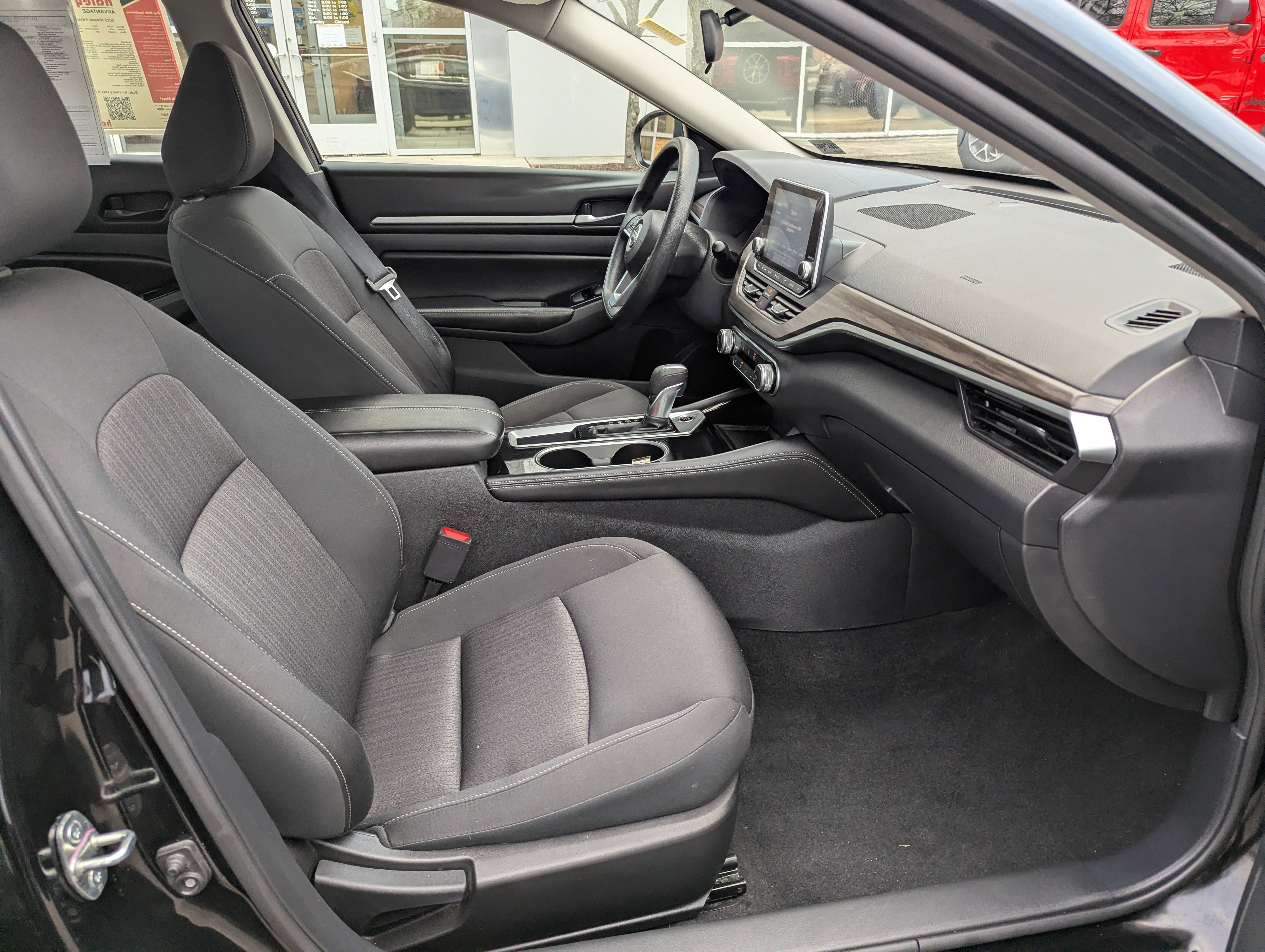 Used 2023 Nissan Altima 2.5 SV image 18