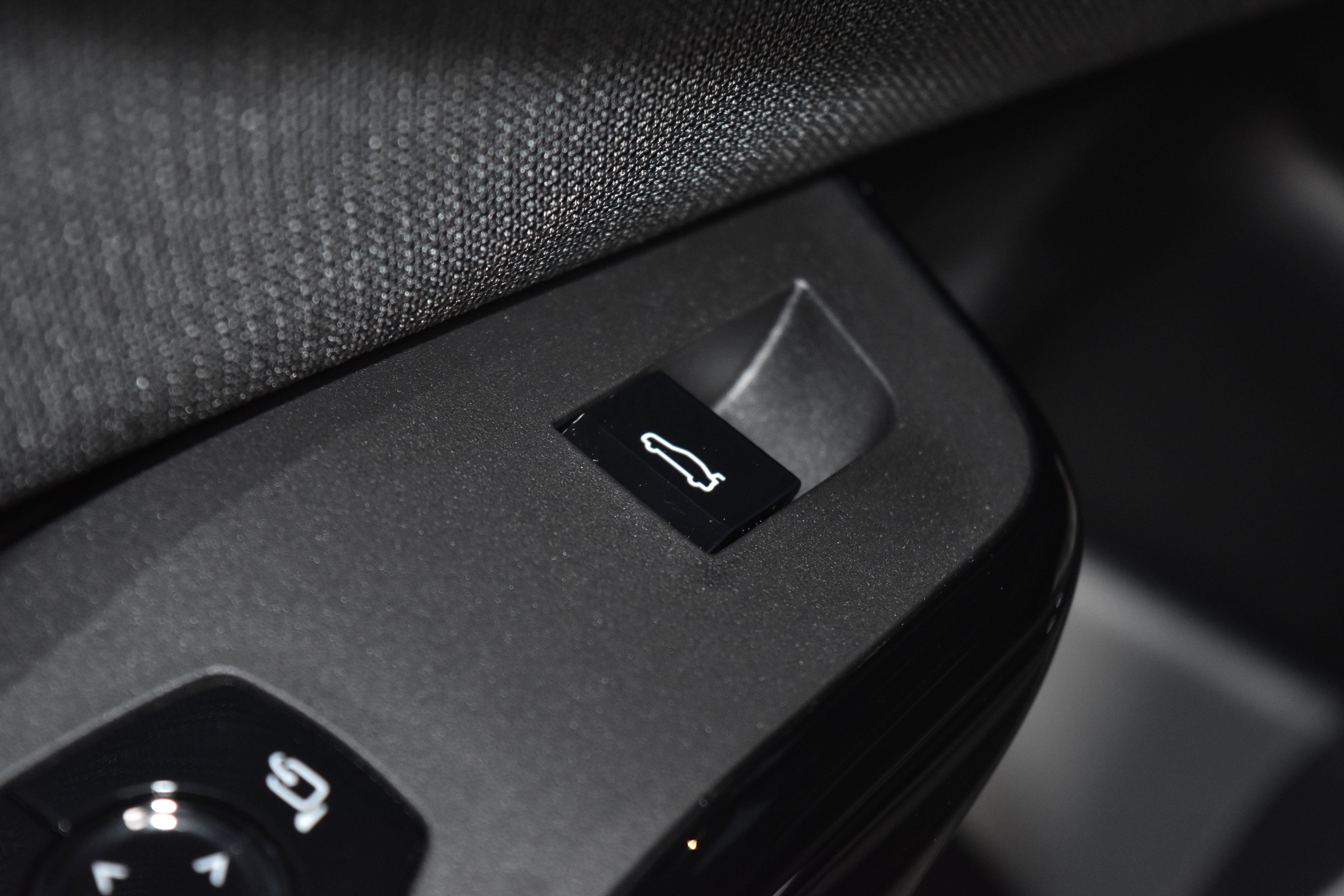 New 2026 BMW X3 xDrive30 w/ Premium Package image 6