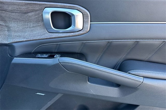 Used 2022 Kia Sorento SX Prestige image 22