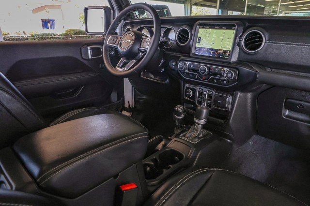 Used 2023 Jeep Wrangler Sahara AWD/4WD image 37