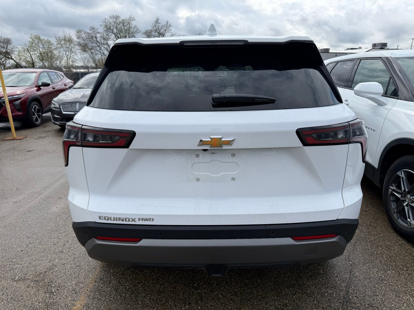 Used 2026 Chevrolet Equinox LT image 3
