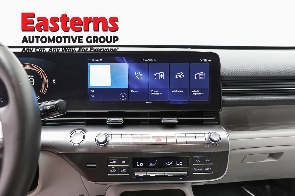 Used 2025 Hyundai Kona SEL FWD image 11