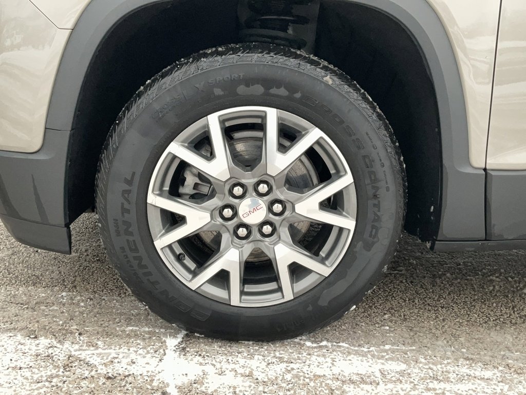 Used 2022 GMC Acadia SLE w/ Driver Convenience Package image 16