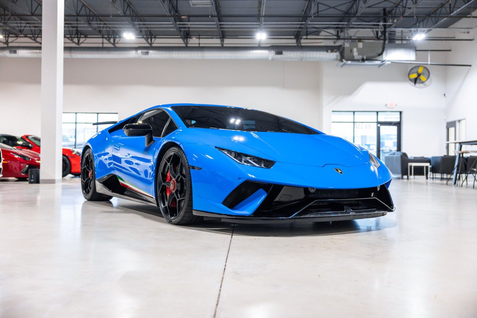 Used 2018 Lamborghini Huracan Performante AWD/4WD image 3