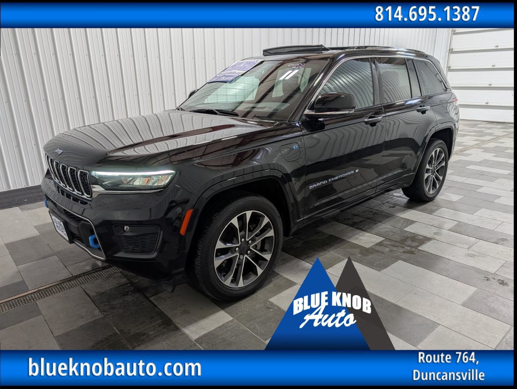 Used 2023 Jeep Grand Cherokee Overland w/ Advanced Protech Group III AWD/4WD image 1