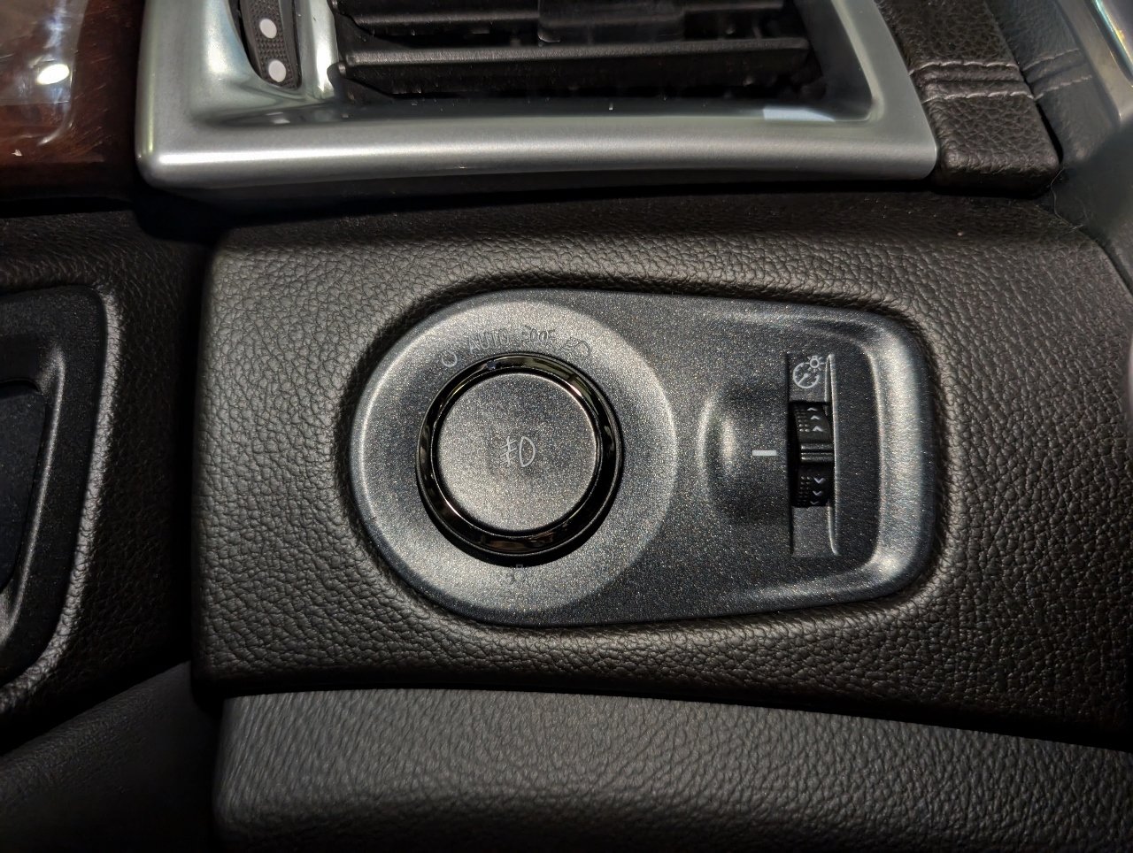 Used 2013 Cadillac SRX Performance w/ Driver Assist Package AWD/4WD image 42