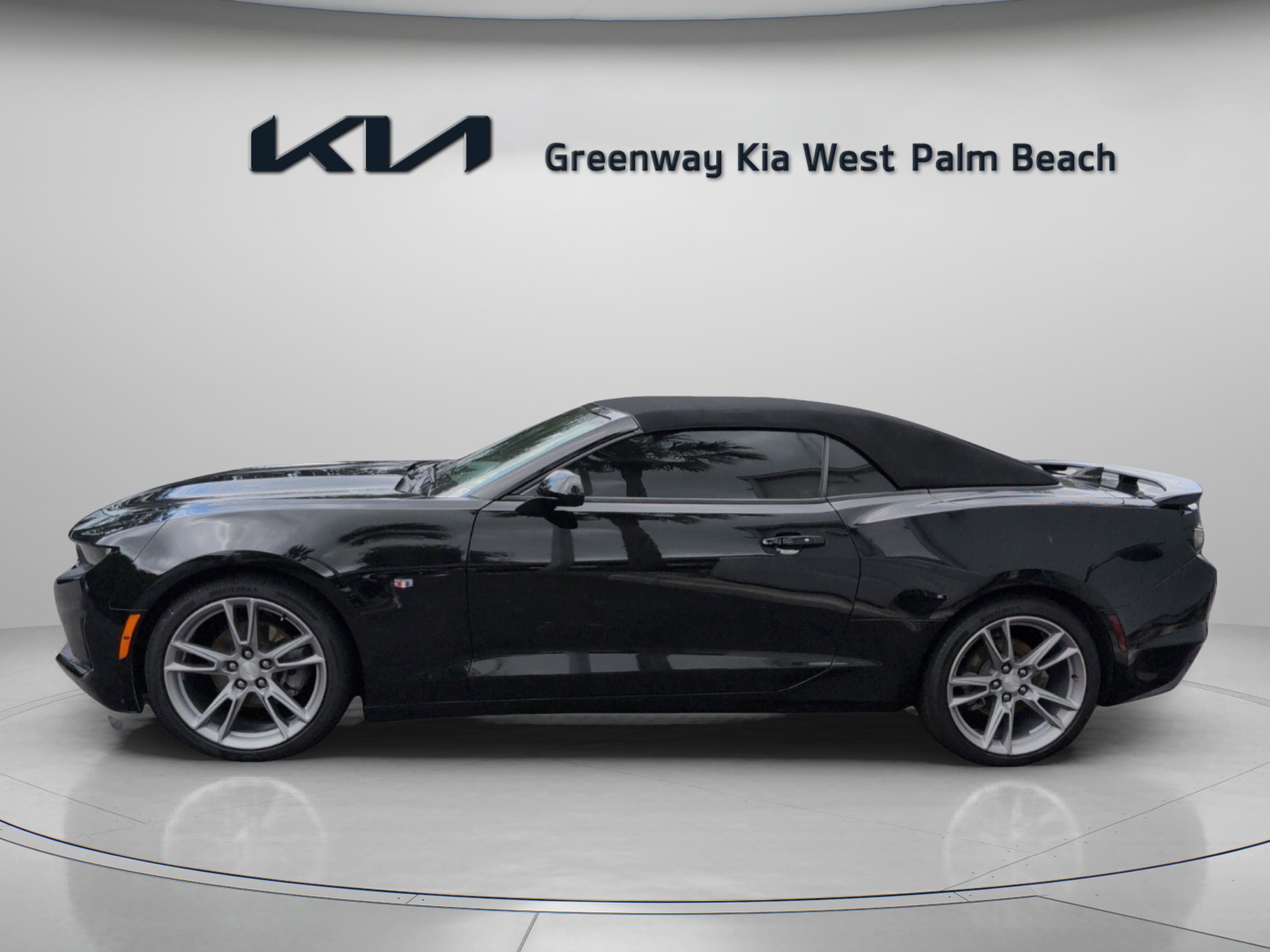 Used 2022 Chevrolet Camaro LT w/ RS Package image 5