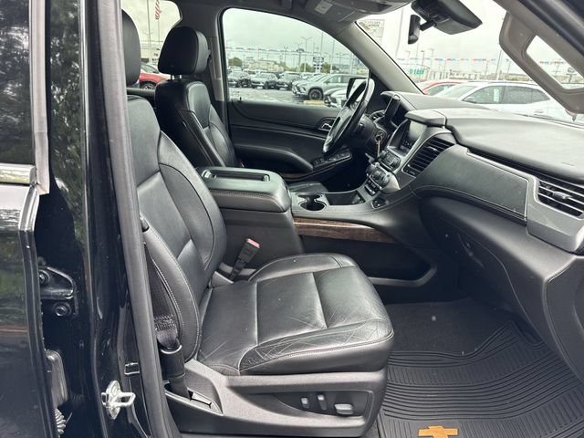 Used 2019 Chevrolet Suburban LT RWD image 16