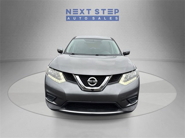 Used 2015 Nissan Rogue S image 2