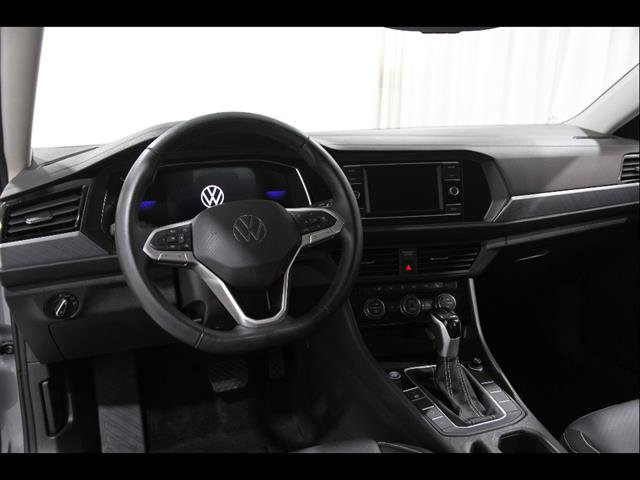 Certified 2023 Volkswagen Jetta SE FWD image 6
